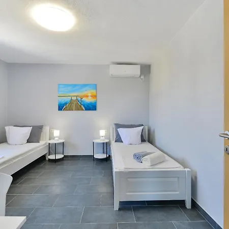 Villa Sara 4*