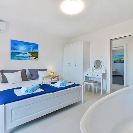 Villa Sara 4*